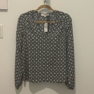 Loft Women's long sleeve top navy print size M